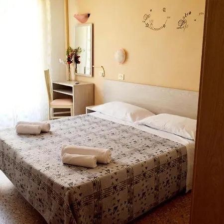 Affittacamere In Guest - New Cirene Comfort Double And Full Package